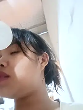 Pretty-haert online show from April 10, 2026, 2:44 pm