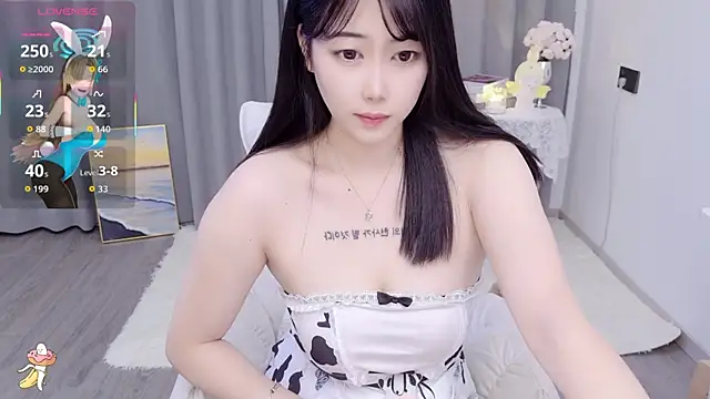 Xania xx online show from December 18, 2025, 8:59 pm