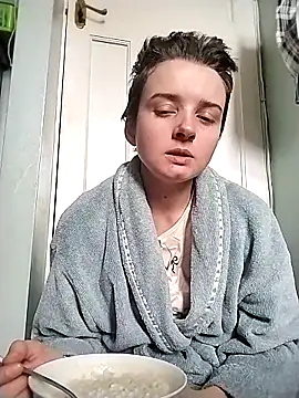 Snapshot of Amy01112 chatting on February 27, 2026, 2:17 pm Amy01112 online show from February 27, 2026, 2:17 pm