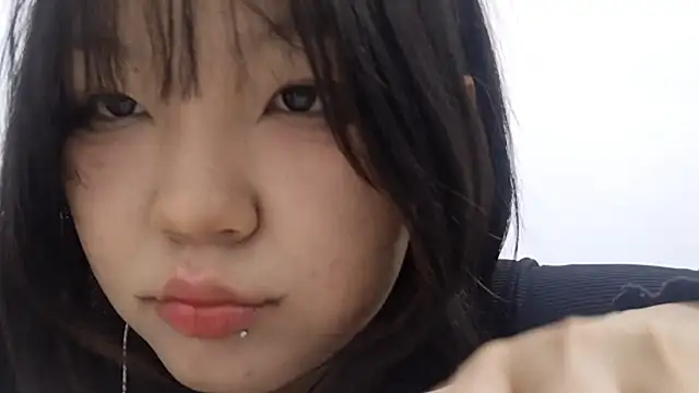 Snapshot of MeowMiaMeow chatting on December 2, 2025, 6:14 pm MeowMiaMeow online show from December 2, 2025, 6:14 pm