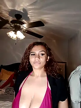 lightskinchick12 online show from December 17, 2025, 7:14 am