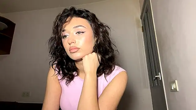 Snapshot of ParsedFix chatting on December 18, 2025, 2:23 pm ParsedFix online show from December 18, 2025, 2:23 pm