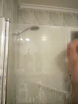 Luna Leroy online show from December 16, 2025, 6:02 pm