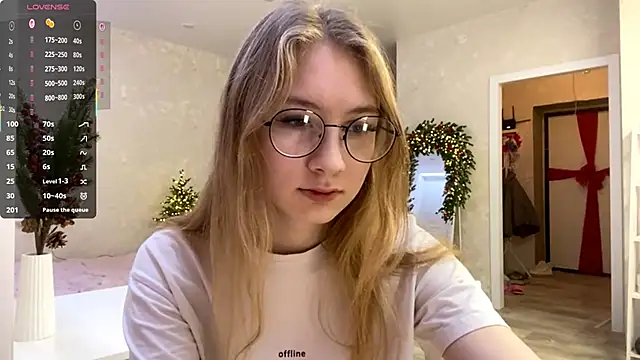 Snapshot of MargyDejong chatting on December 18, 2025, 12:55 pm MargyDejong online show from December 18, 2025, 12:55 pm