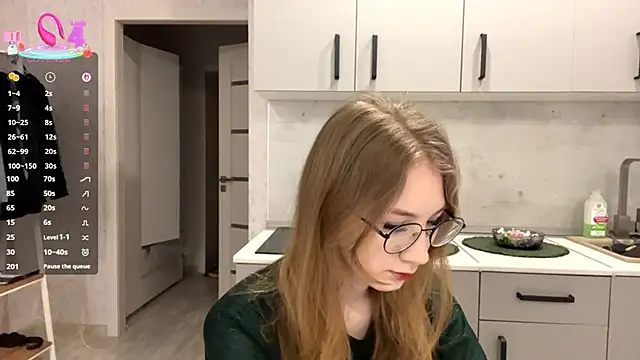 Snapshot of MargyDejong chatting on March 1, 2026, 9:33 am MargyDejong online show from March 1, 2026, 9:33 am