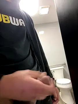 Snapshot of serg1io chatting on December 16, 2025, 5:34 am serg1io online show from December 16, 2025, 5:34 am