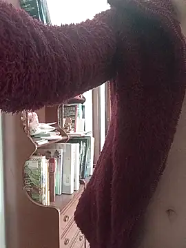 gatitachula93 online show from March 13, 2026, 12:23 pm