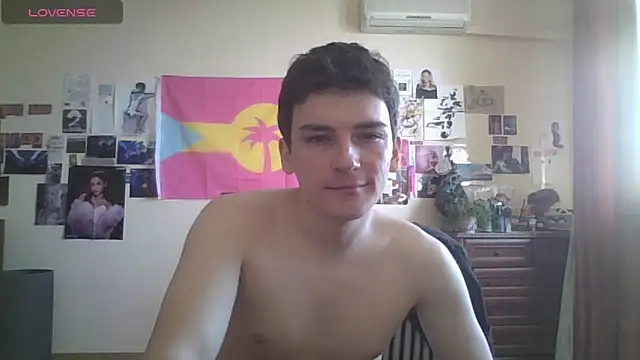 Snapshot of leo_cutie chatting on March 8, 2026, 7:56 am leo cutie online show from March 8, 2026, 7:56 am