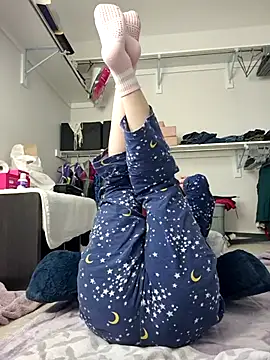 poleslut69 online show from February 7, 2026, 1:37 pm