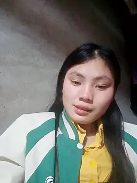 Snapshot of Hilary-123 chatting on January 10, 2026, 1:24 pm Hilary-123 online show from January 10, 2026, 1:24 pm