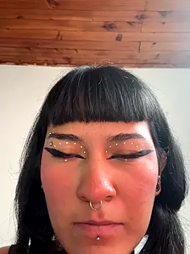 FAIRY  HOTT online show from December 4, 2025, 2:37 pm