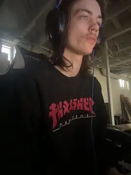 Snapshot of DkAuxier1 chatting on December 18, 2025, 8:26 pm DkAuxier1 online show from December 18, 2025, 8:26 pm