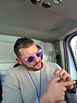 Cicciolino 23 online show from December 5, 2025, 12:25 pm