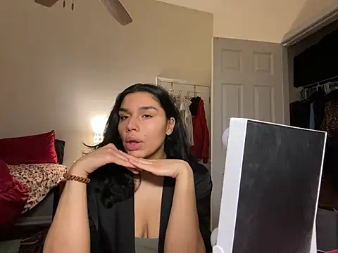 lunabellaX0 online show from February 23, 2026, 4:43 am