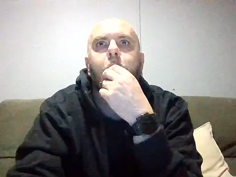 Snapshot of DieselDeek666 chatting on July 19, 2026, 7:17 pm DieselDeek666 online show from July 19, 2026, 7:17 pm