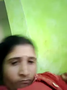 Snapshot of Sonamhot743 chatting on December 2, 2025, 5:35 am Sonamhot743 online show from December 2, 2025, 5:35 am