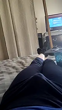 Snapshot of Olewrench35 chatting on December 19, 2025, 5:53 pm Olewrench35 online show from December 19, 2025, 5:53 pm