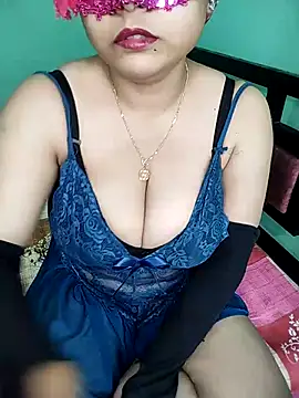 Snapshot of CherrychloeXO chatting on February 16, 2026, 5:36 am CherrychloeXO online show from February 16, 2026, 5:36 am