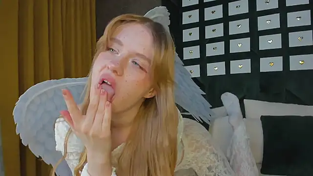 Snapshot of Victori_Fox chatting on February 13, 2026, 1:12 am Victori Fox online show from February 13, 2026, 1:12 am