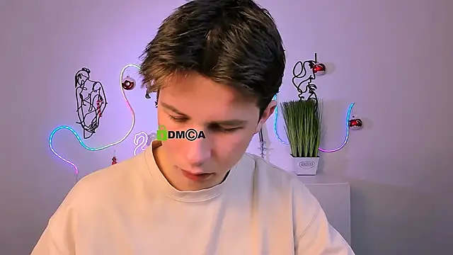 Snapshot of leo_valor chatting on January 7, 2026, 6:16 am leo valor online show from January 7, 2026, 6:16 am