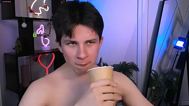 Snapshot of leo_valor chatting on January 14, 2026, 5:57 am leo valor online show from January 14, 2026, 5:57 am