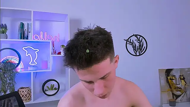 Snapshot of leo_valor chatting on February 18, 2026, 7:43 pm leo valor online show from February 18, 2026, 7:43 pm