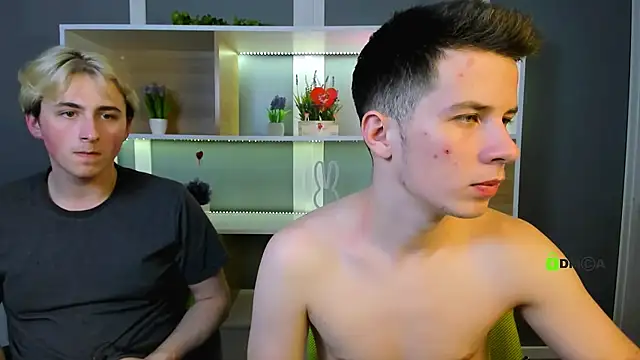 Snapshot of leo_valor chatting on February 24, 2026, 7:45 pm leo valor online show from February 24, 2026, 7:45 pm