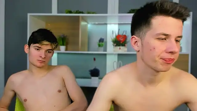 Snapshot of leo_valor chatting on February 25, 2026, 8:07 pm leo valor online show from February 25, 2026, 8:07 pm