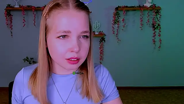 Snapshot of teya_starling chatting on April 4, 2026, 7:50 am teya starling online show from April 4, 2026, 7:50 am