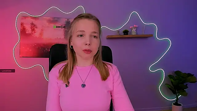 Snapshot of teya_starling chatting on April 19, 2026, 7:51 am teya starling online show from April 19, 2026, 7:51 am