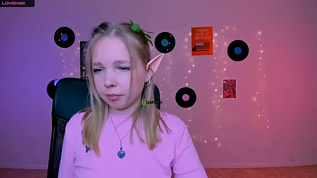 Snapshot of teya_starling chatting on April 20, 2026, 11:13 am teya starling online show from April 20, 2026, 11:13 am
