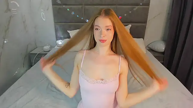 Snapshot of Tessa_Sunn chatting on April 11, 2026, 11:42 pm Tessa Sunn online show from April 11, 2026, 11:42 pm