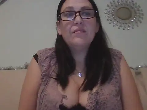 AllitaAlita online show from January 7, 2026, 6:43 pm