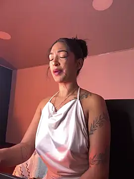 Snapshot of VanneGoddess chatting on March 28, 2026, 11:10 am VanneGoddess online show from March 28, 2026, 11:10 am