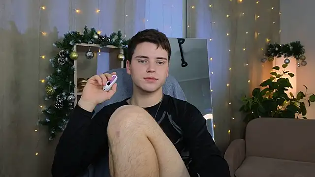 Olie Sparkle online show from December 13, 2025, 9:20 pm