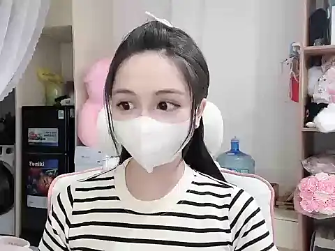 Snapshot of Yuyu-baobei chatting on April 29, 2026, 4:44 pm Yuyu-baobei online show from April 29, 2026, 4:44 pm
