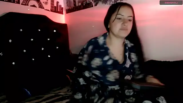 Snapshot of MisNicol chatting on December 20, 2025, 10:33 am MisNicol online show from December 20, 2025, 10:33 am