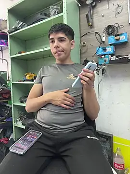 Snapshot of Johan_stick chatting on December 4, 2025, 5:21 pm Johan stick online show from December 4, 2025, 5:21 pm