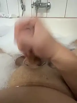 Snapshot of en93000 chatting on December 21, 2025, 1:29 pm en93000 online show from December 21, 2025, 1:29 pm