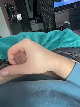 Snapshot of en93000 chatting on February 23, 2026, 9:28 am en93000 online show from February 23, 2026, 9:28 am