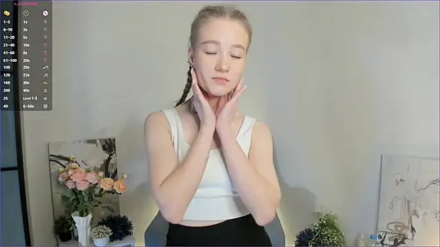 MaireLanda online show from January 12, 2026, 5:23 am