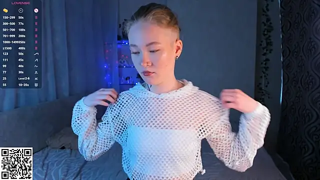 MaireLanda online show from April 11, 2026, 4:39 am