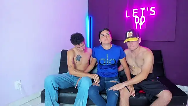 Snapshot of anywannasexhard chatting on December 2, 2025, 6:58 pm anywannasexhard online show from December 2, 2025, 6:58 pm