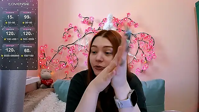 Snapshot of Ungoliant_Kiss chatting on February 7, 2026, 12:20 pm Ungoliant Kiss online show from February 7, 2026, 12:20 pm