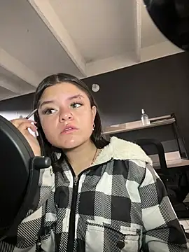 Camila Duarte2 online show from January 14, 2026, 1:39 pm