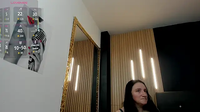 Andre cloefoxx  online show from December 19, 2025, 3:13 am