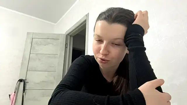 Snapshot of EllieBerrie chatting on December 5, 2025, 8:16 pm EllieBerrie online show from December 5, 2025, 8:16 pm