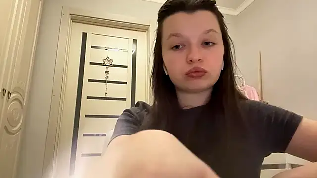 Snapshot of EllieBerrie chatting on February 15, 2026, 5:09 pm EllieBerrie online show from February 15, 2026, 5:09 pm