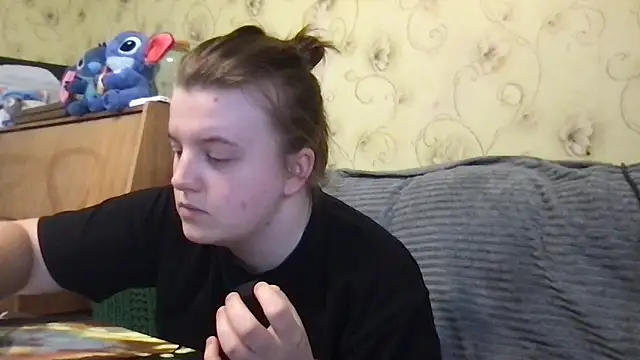 Snapshot of KrisToday chatting on December 19, 2025, 11:50 am KrisToday online show from December 19, 2025, 11:50 am