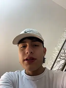 Lander Cruz online show from December 19, 2025, 5:42 pm